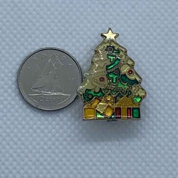 Vintage Christmas Tree Pin - Picture 2 of 5